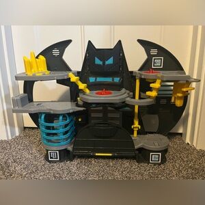 Fisher Price Imaginext DC Super Friends Batman Batcave 2013 Mattel